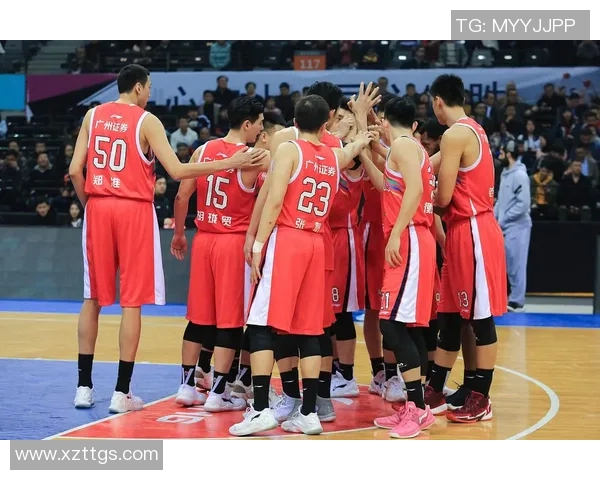 姚明在CBA联赛中荣获多项大奖展现篮球传奇风采与影响力 姚明在CBA联赛中荣获多项大奖展现篮球传奇风采与影响力