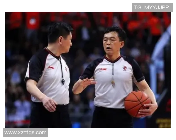 姚明与乔龙的篮球传奇：从赛场到人生的精彩交汇与启示