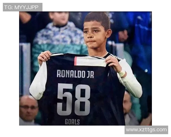 出名最年轻的足球明星背后的成长故事与辉煌成就解析 出名最年轻的足球明星背后的成长故事与辉煌成就解析